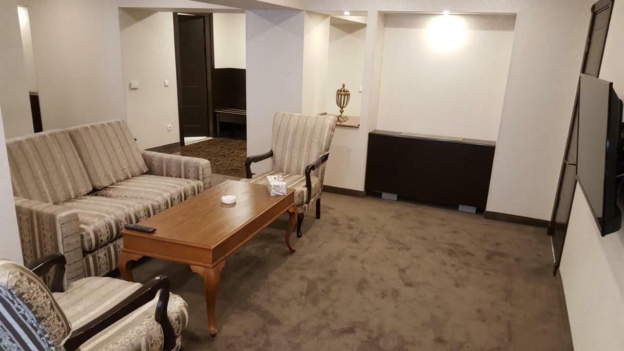 Grand Mir Hotel Tasjkent Eksteriør billede